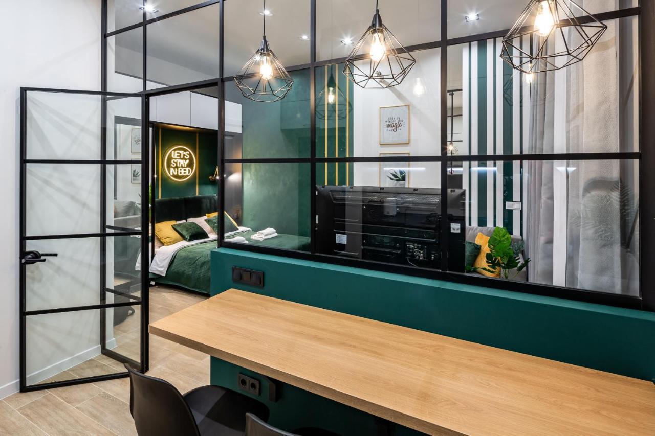 Emerald Lux Apartment. Liveinlviv Lviv Exterior foto