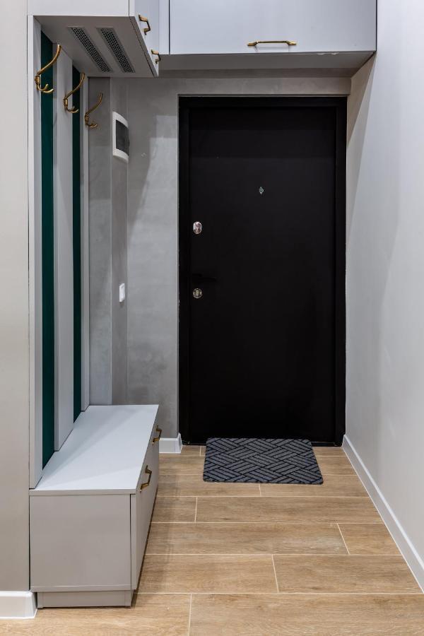 Emerald Lux Apartment. Liveinlviv Lviv Exterior foto